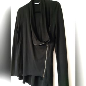 Zip up with asymmetrical zipper